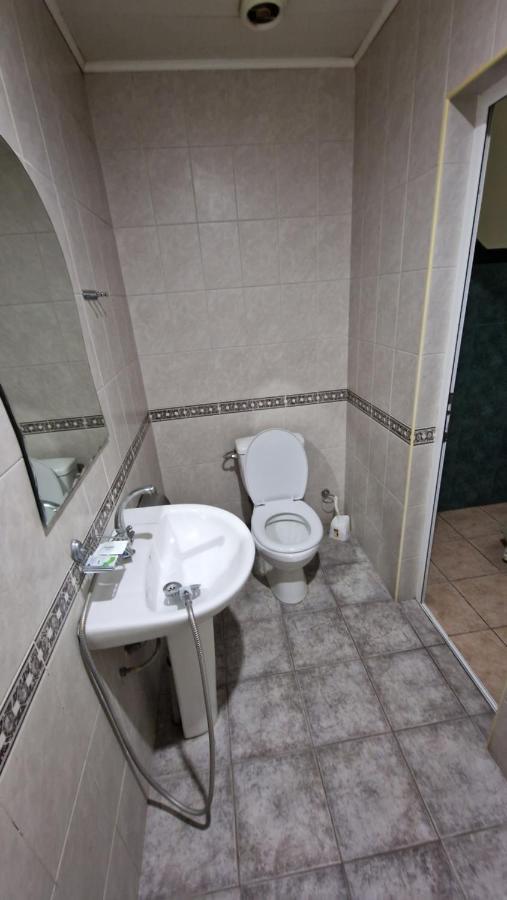 Polo Hotel Yerevan Bagian luar foto